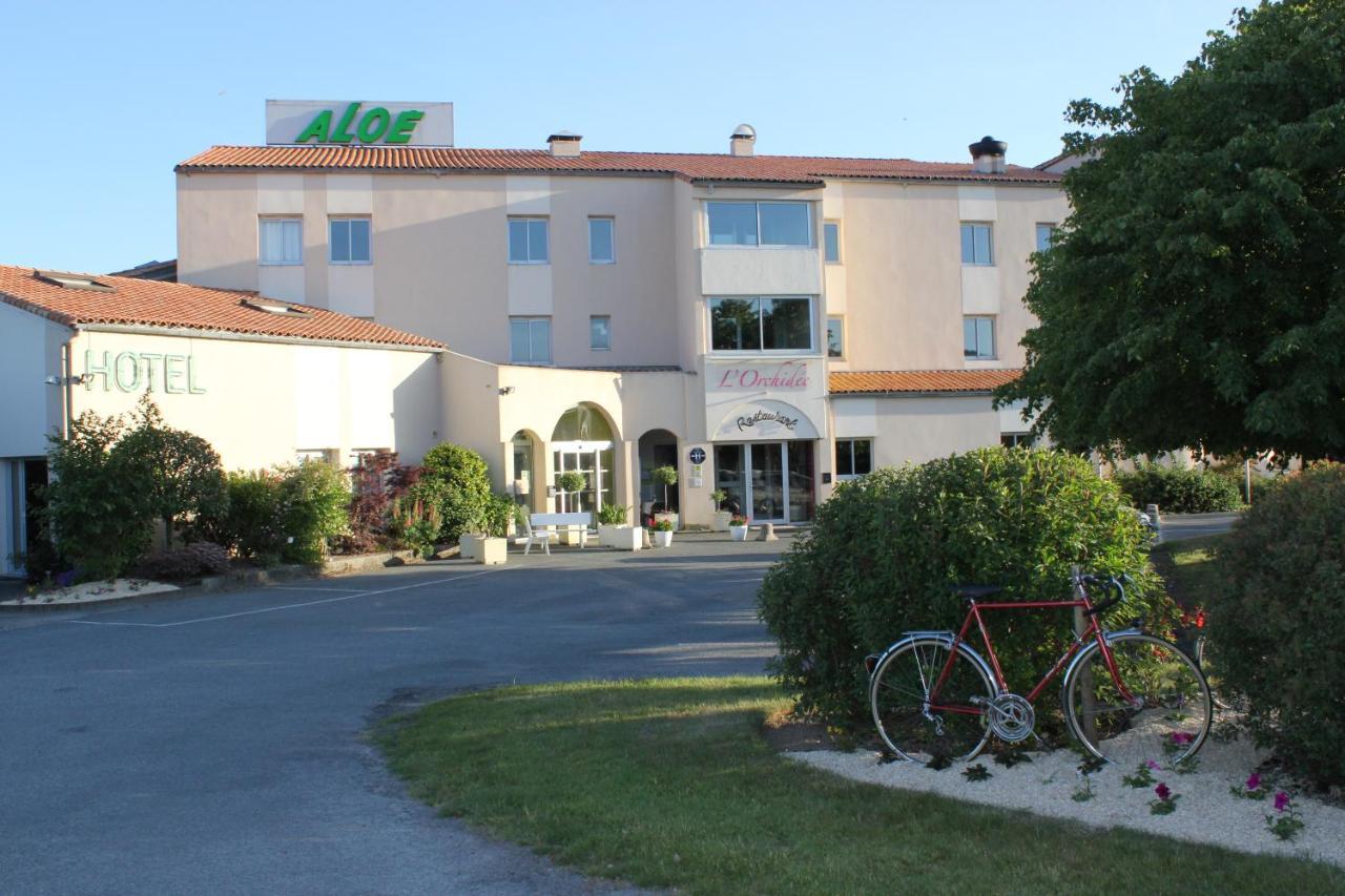 Logis Hotel Restaurant Aloe Les Herbiers Exterior photo