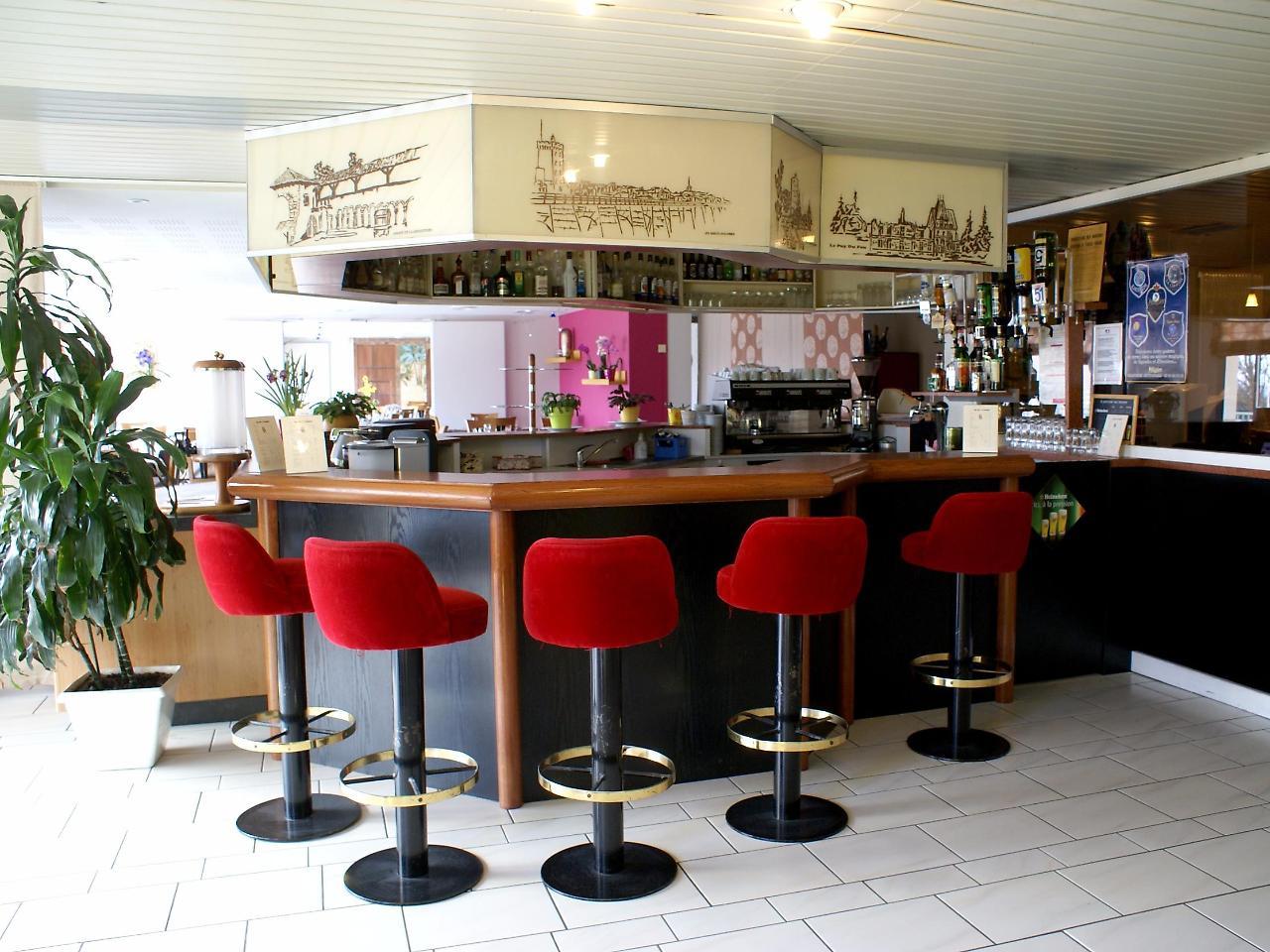Logis Hotel Restaurant Aloe Les Herbiers Exterior photo
