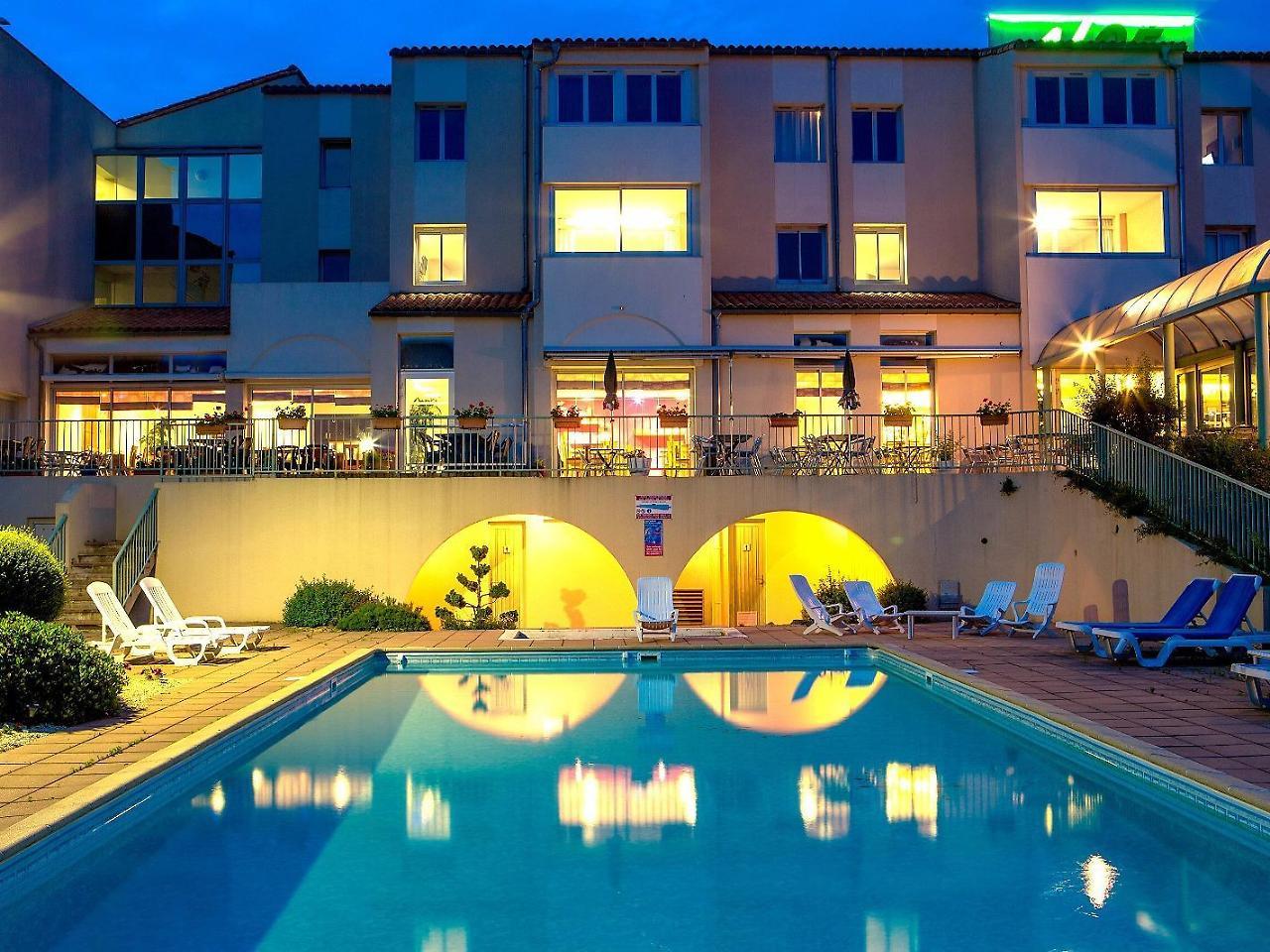 Logis Hotel Restaurant Aloe Les Herbiers Exterior photo