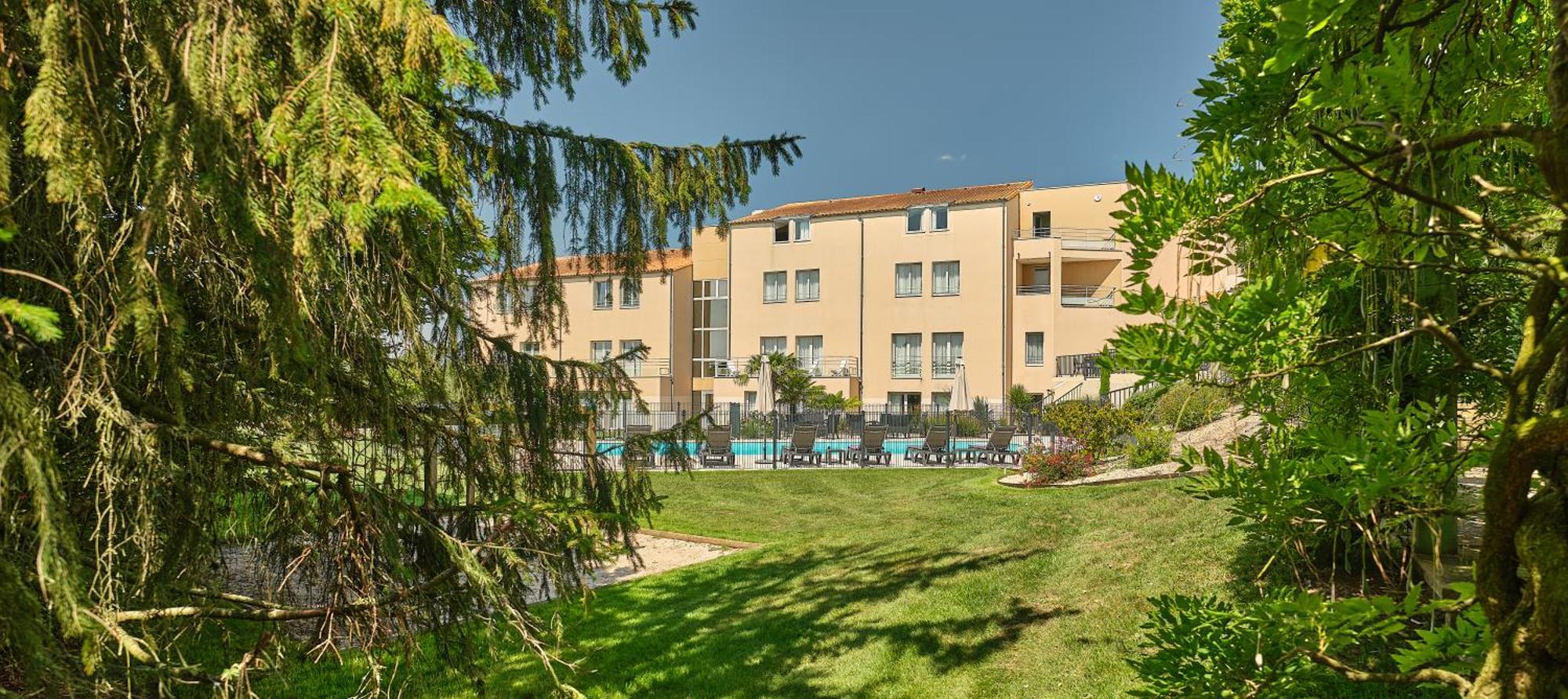 Logis Hotel Restaurant Aloe Les Herbiers Exterior photo